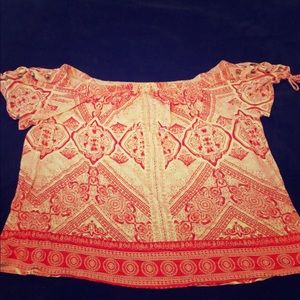 Pretty red and white spring top!